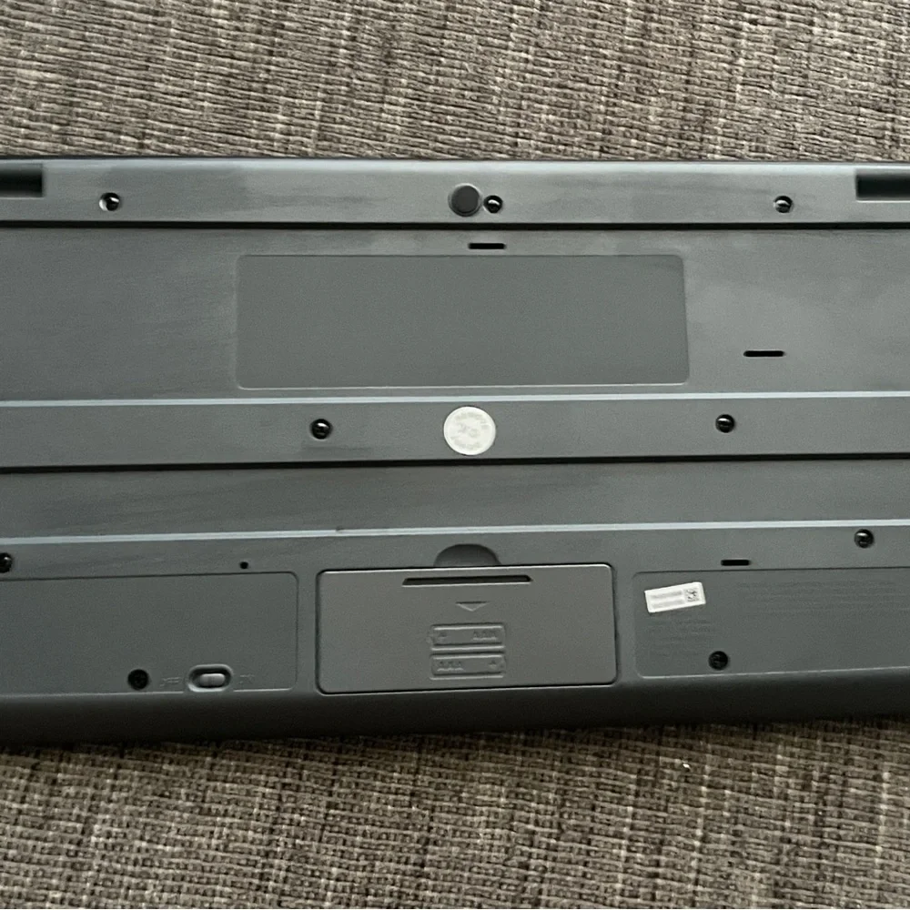 Logitech Wireless Computer Keyboard - Picture 2 of 7